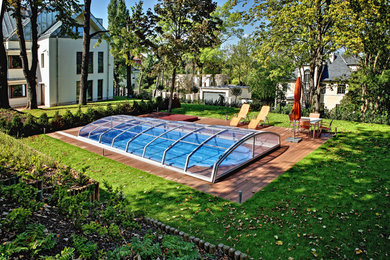 Calgary model retractable swimming pool cover by Abri Design Cover