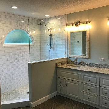 Subway Tile / Doorless Shower