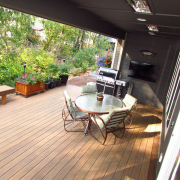 TEHALEH CUSTOM DECK & BENCH