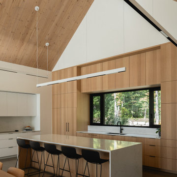 Lake Ouareau House