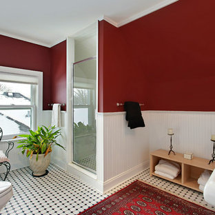 Klassisches Badezimmer in Louisville