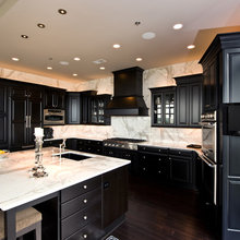 KITCHEN: Dark Cabinets / Dark Floors