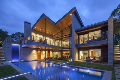 Inspiration for a contemporary exterior home remodel in Dallas