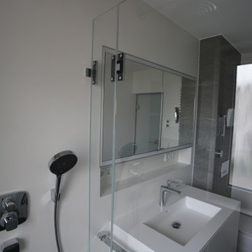 Aus einem Badezimmer wird ein Duschbad der extra Klasse