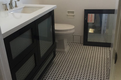 Bathroom - bathroom idea in Los Angeles