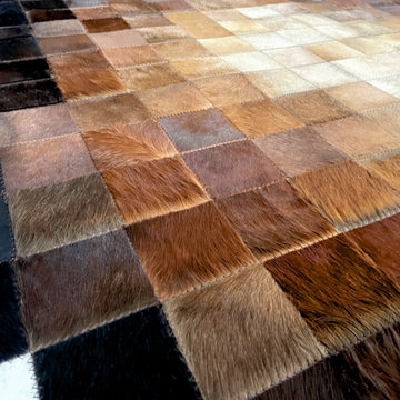 Round Cowhide Patchwork Rug Ø 200 cm - close-up detail