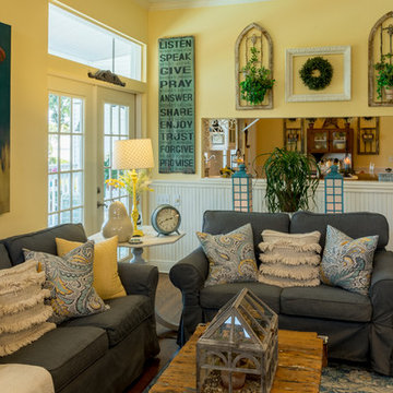 Country-Style Palmetto, FL Home for Sale