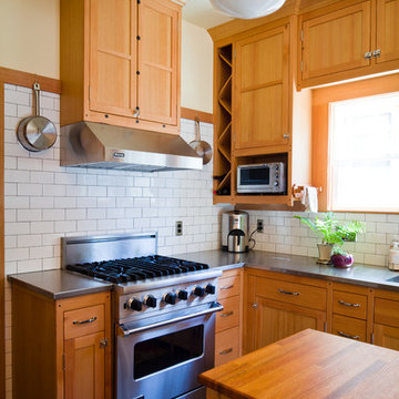 Sunny and Chad's "Gamble" house kitchen