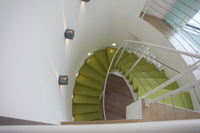 This is an example of a contemporary staircase in Milan.