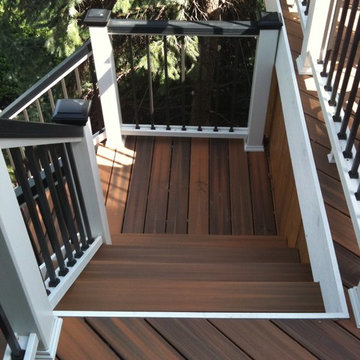 Lakehouse Deck