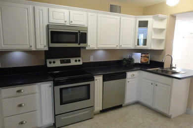 1960s kitchen photo in Phoenix