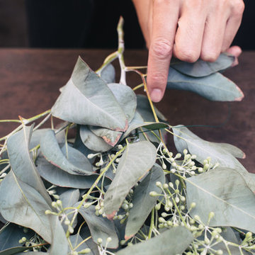 Houzz DIY: How to Make a Festive NYE Centerpiece with Bud Botanical