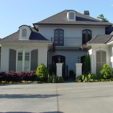 Charming Courtyard Entry