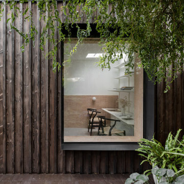 ER Residence: External extension