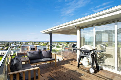 Design ideas for a contemporary balcony in Geelong.