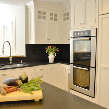 Hollis Kitchen