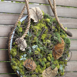 Holiday Wreaths - Outdoor Decor