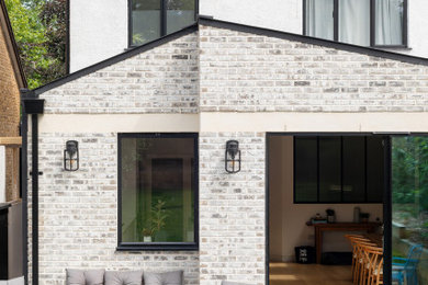 Photo of a contemporary house exterior.