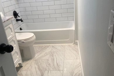 Example of a classic bathroom design in New York