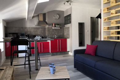 Réalisation d'une cuisine design.
