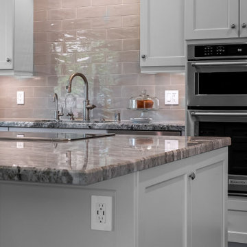 Kitchen Combines Cool & Warm Color Palette
