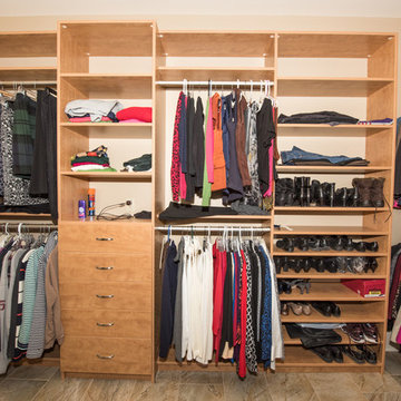 Montoursville - Master Bedroom Closet