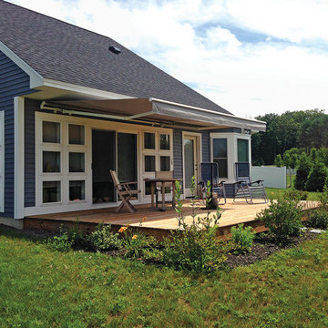 Series 7700 adds elegant shade to deck