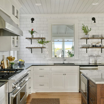 Woodbury Modern Farmhouse