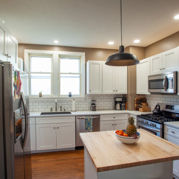 Bright and Cozy Kitchen