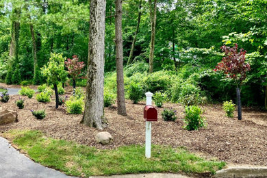 This is an example of a traditional mulch flower bed in Philadelphia.