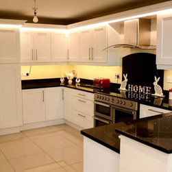 Shaker Painted White - Kitchen Products