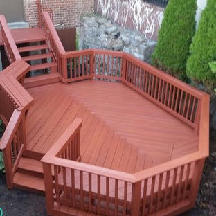 ルイビルの小さいトラディショナルスタイルのおしゃれな裏庭のデッキ (日よけなし) の写真
