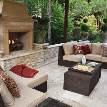 Family Friendly Outdoor Livingroom