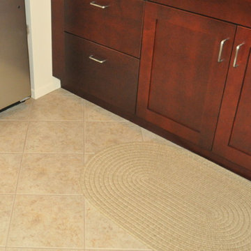 Classy Small Kitchen Make-Over