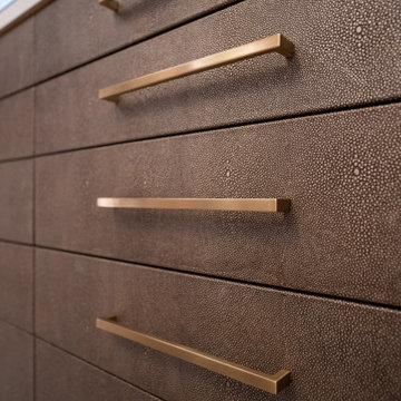 Glamorous Walk In Closet
