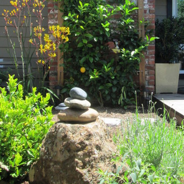 A Cool Mediterranean Mountain View Garden