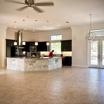Transitional: 4,288 ft²/4 BR/3.5 BA/1 ST home