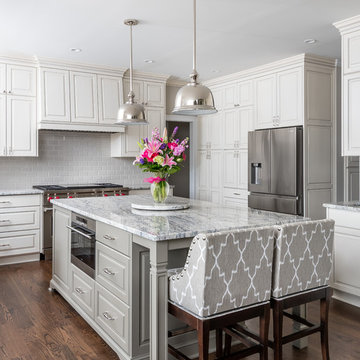 A Kitchen for Family and Entertaining