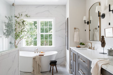 Inspiration for a transitional bathroom remodel in Nashville
