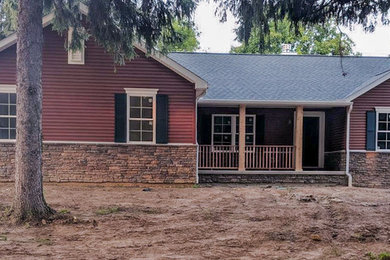 Example of a mountain style exterior home design in Cleveland