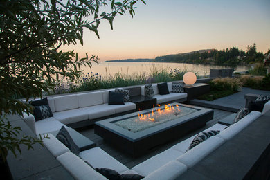Transitional deck in Vancouver.