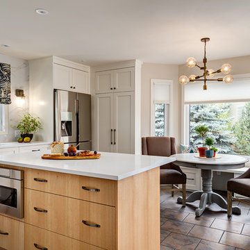 Great eat-in kitchen