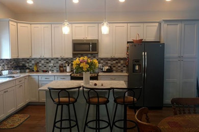 Kitchen - traditional kitchen idea in Other
