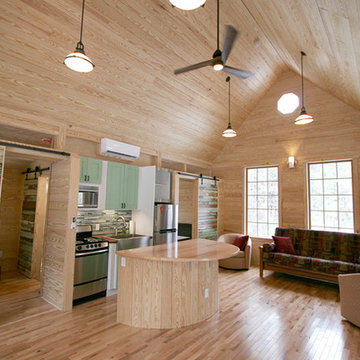 Artistically Customized Guest Cabin