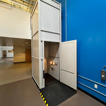 San Joaquin Valley College Wheelchair Lift