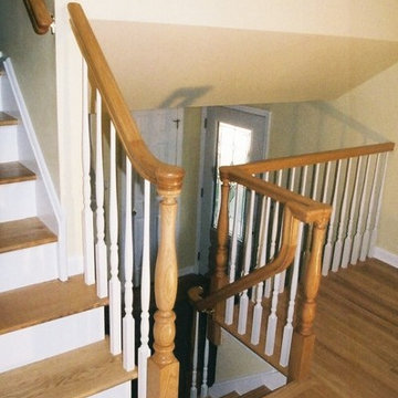 Split Level Wood + White Balusters