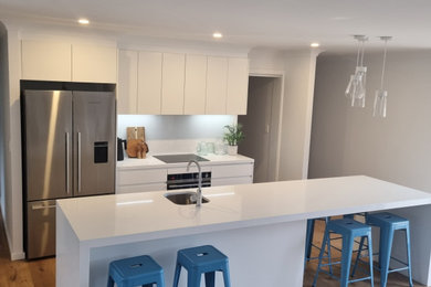Inspiration for a modern kitchen in Central Coast.