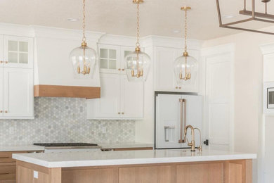 Example of a minimalist kitchen design
