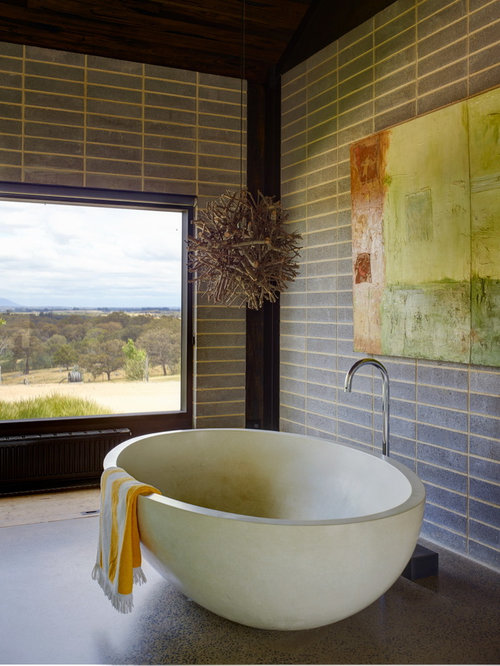 Badezimmer mit Beton-Waschbecken/Waschtisch und Metallfliesen Ideen