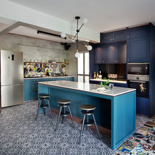 3 Apartment Kitchens with an Island, 3 Functional Styles